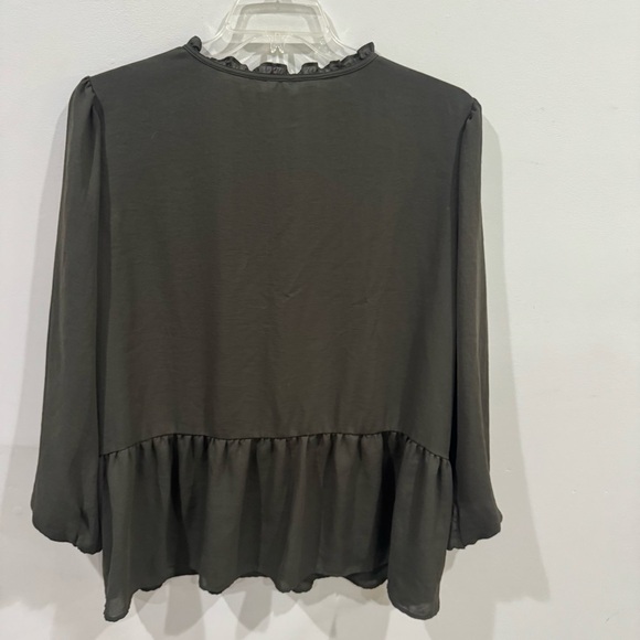 Ann Taylor loft plus brownish/ pewter flowy tie neck flounce top ❤️ - Picture 6 of 6